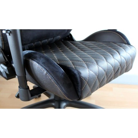 ARMOR S ROYAL SEAT ARMOR S ROYAL SEAT
